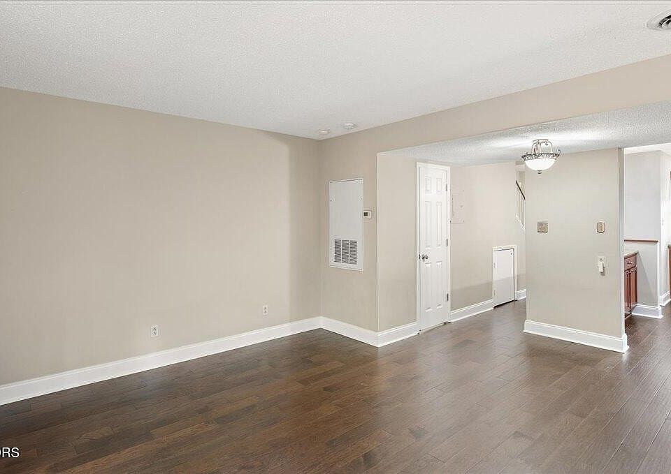 6529 Deane Hill Dr APT 42, Knoxville, TN 37919 | Zillow