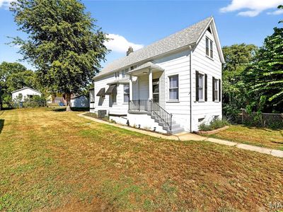 9825 Linn Ave, Saint Louis, MO, 63125