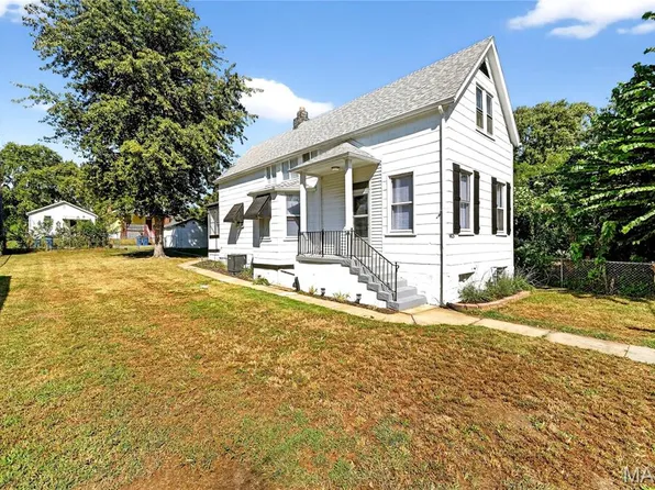 9825 Linn Ave, Saint Louis, MO 63125