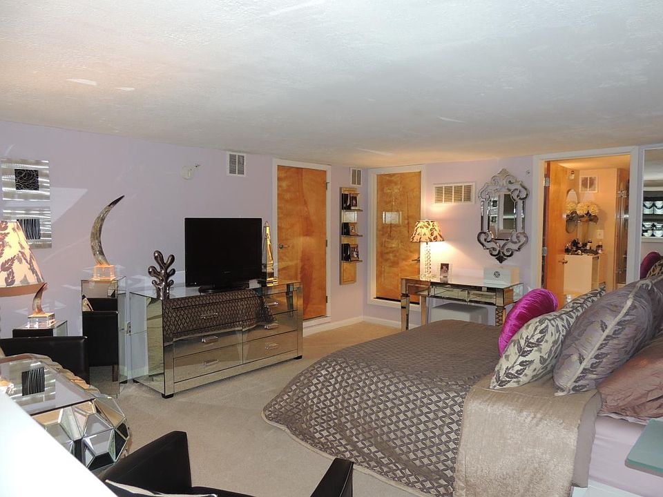 1st image of 2200 Arch St Unit 202