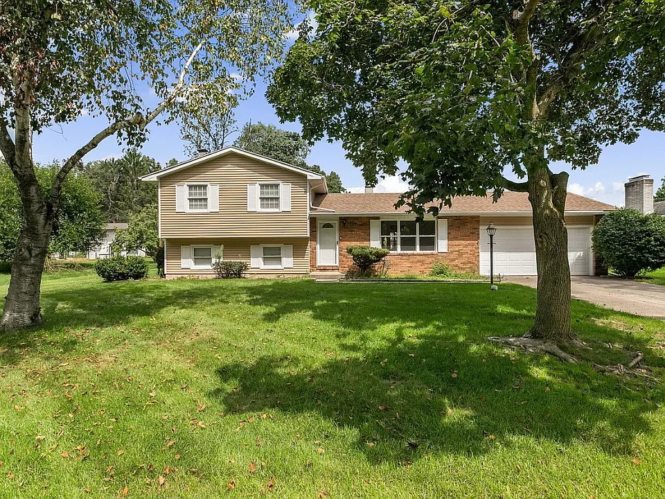 16765 Valley Forge Ln