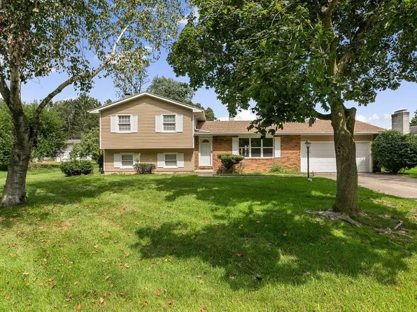 16765 Valley Forge Ln, Granger, IN 46530