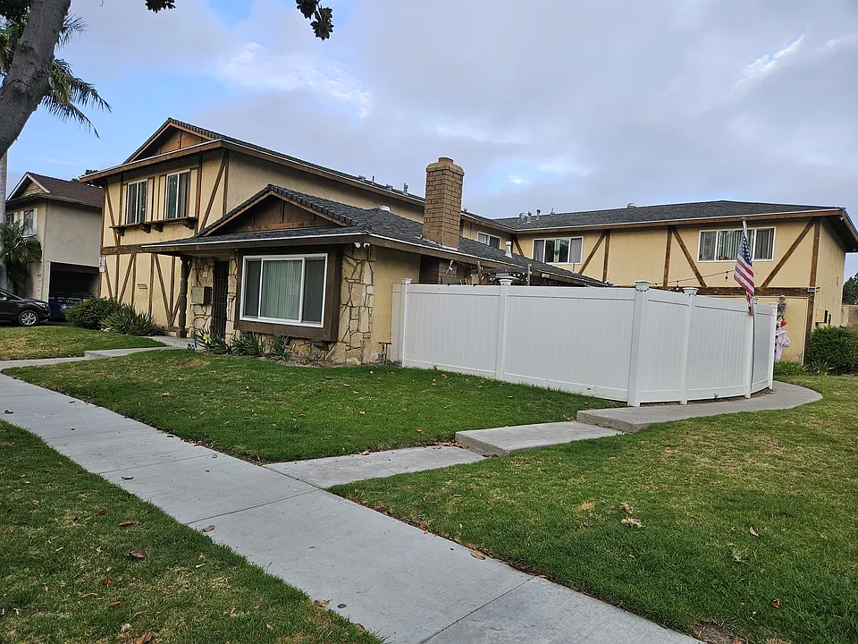 1227 S Athena Way #4