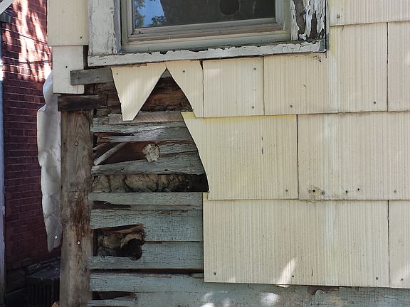 4th image of 118 Welker St