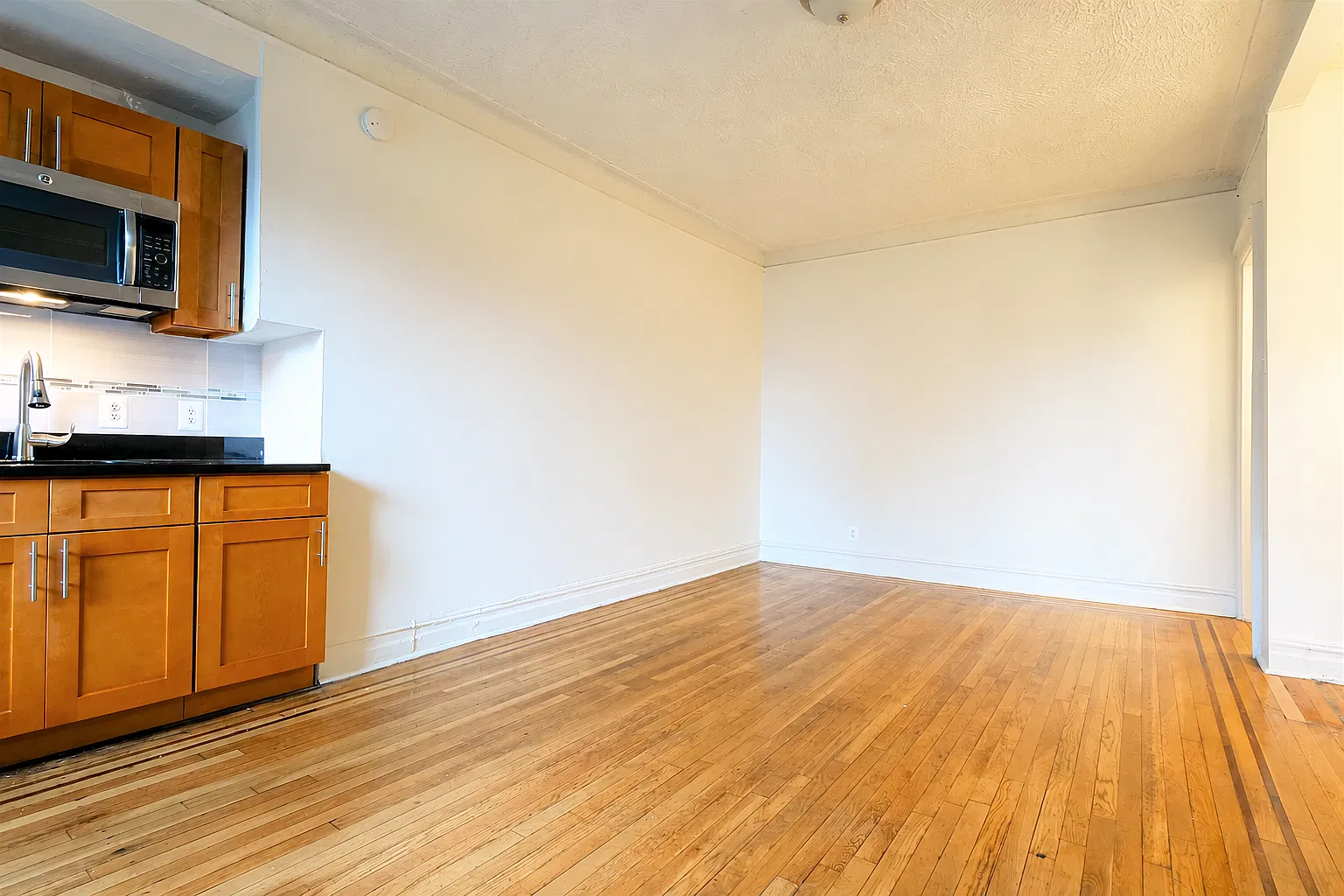 299 Adelphi Street — Photo 4