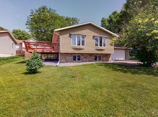 473 Valley View Dr, Rollingstone, MN 55969