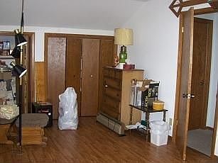 4th image of 410 Linwood Ave