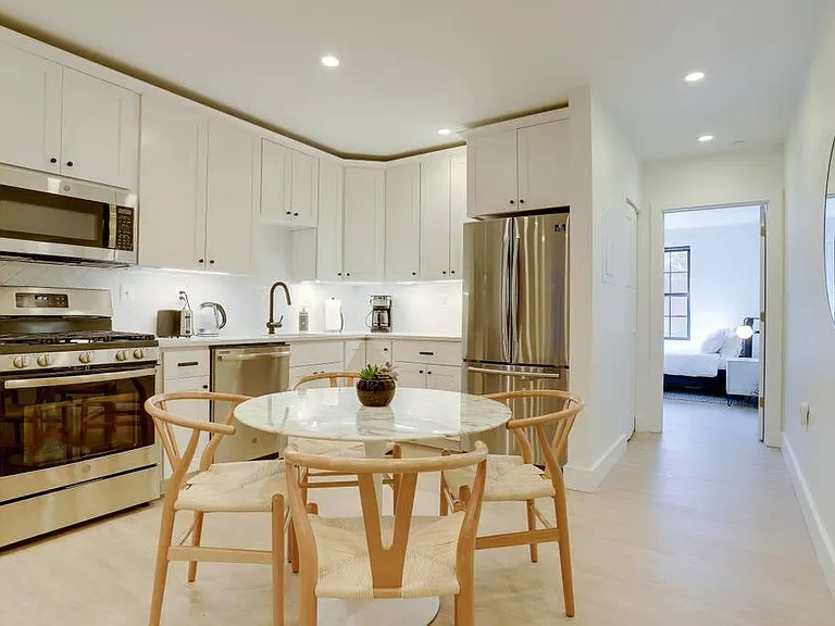 712 G St SE #103 — Photo 7