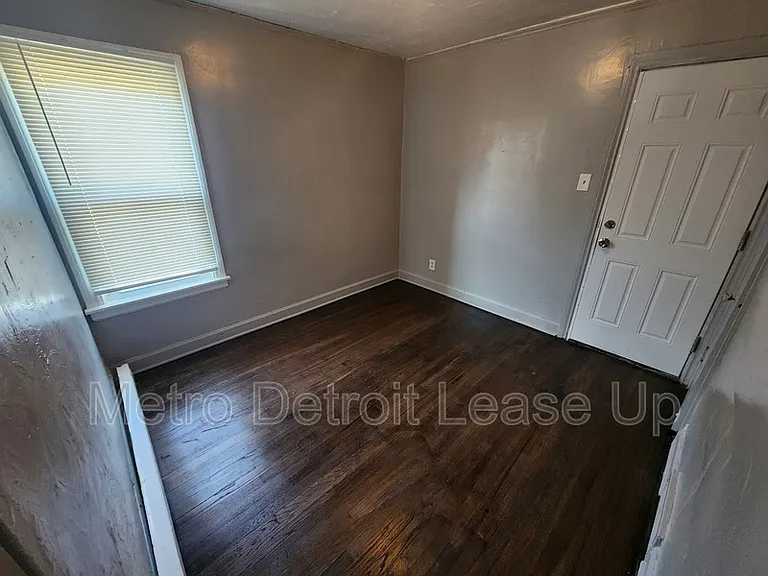 9516 Wayburn St #1 — Photo 6