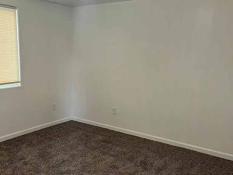219 Lincoln St #B — Photo 3