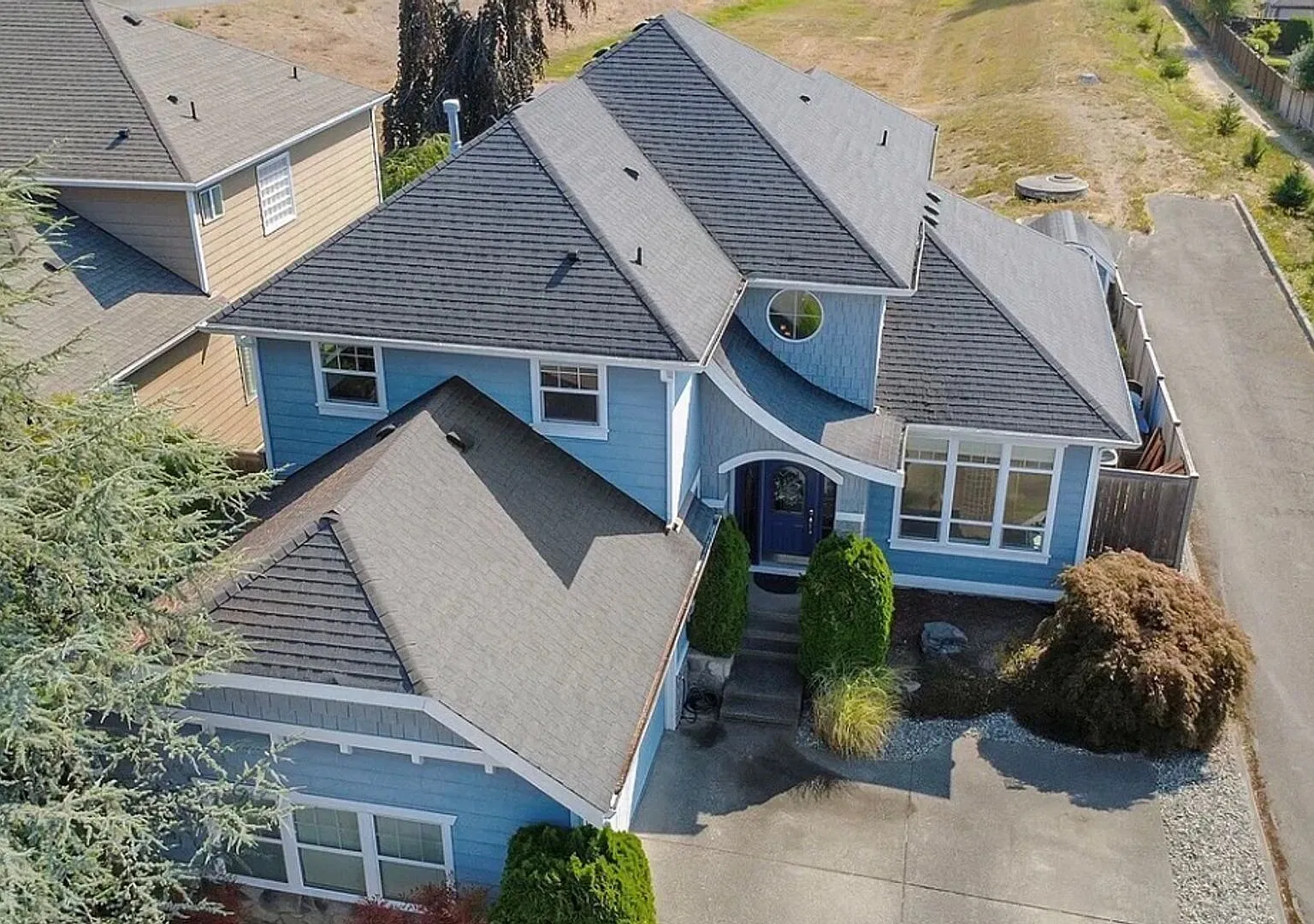 Stunning and upgraded 4 bed — Photo 3