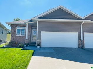 6712 Timberline Cir, Sioux City, IA 51106