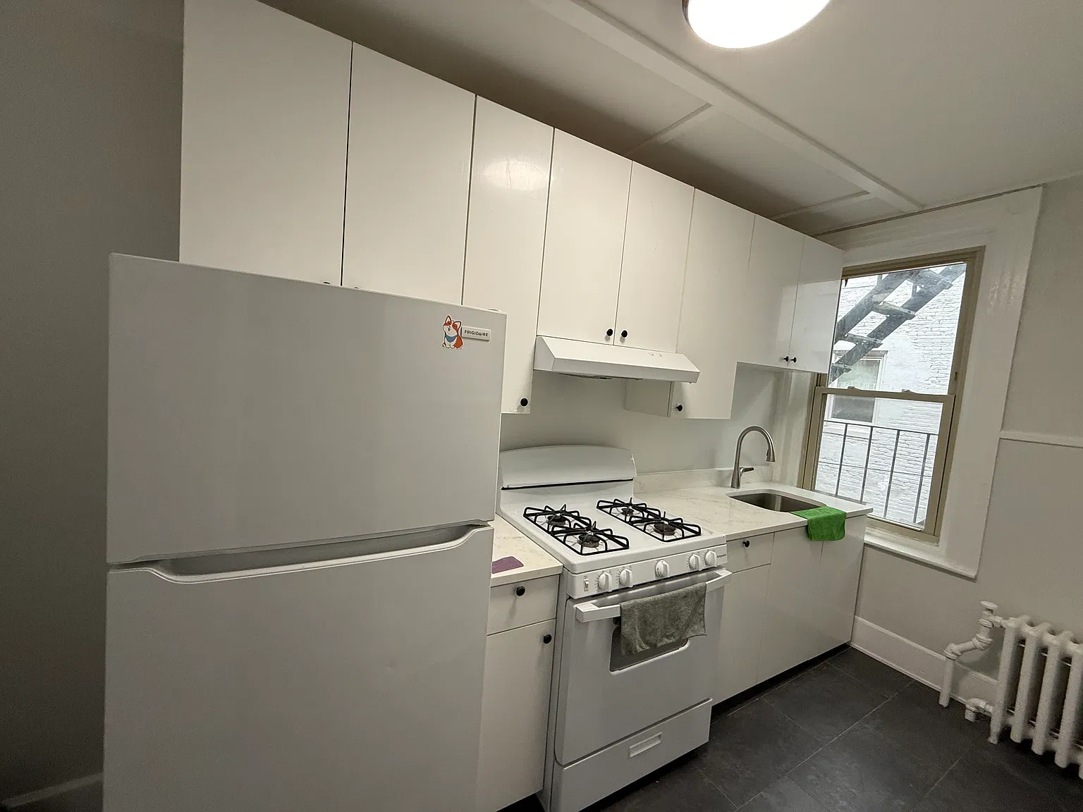 2 bed, 975 sqft, $2,800 — Photo 3
