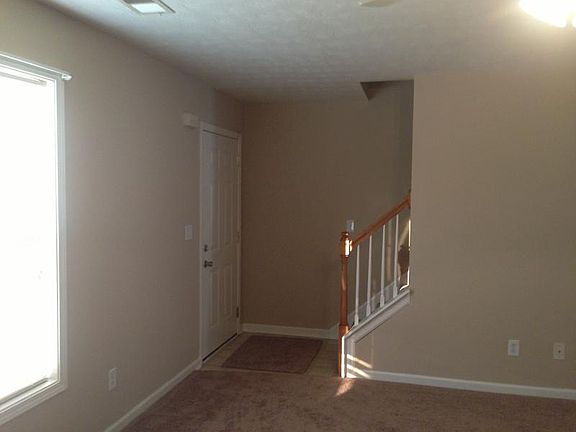5th image of 300-302 Faulconer Dr