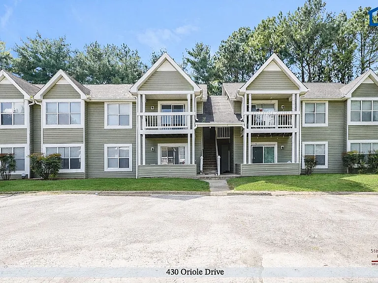 Creekwood Apartments — Photo 12
