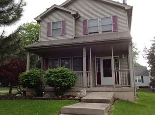 705 N Prairie St, Batavia, IL 60510