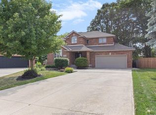 144 Pheasant Run Dr, Lakeshore, ON N8L0Z7