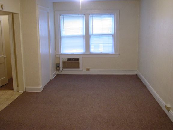 3rd image of 1122 Askew Ave APT 14