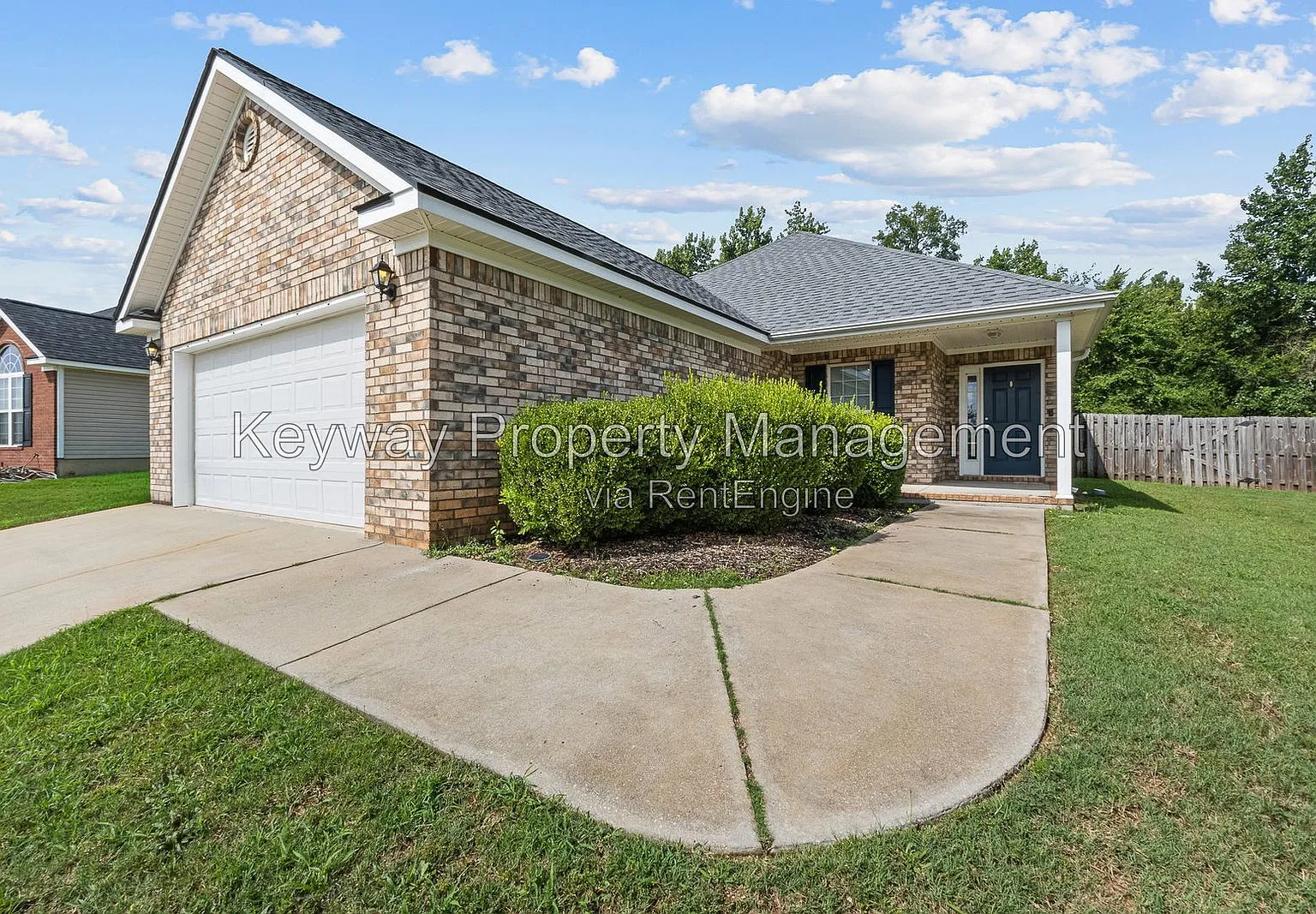 3 bed, 2.0 bath, 1620 sqft, $1,785 — Photo 2