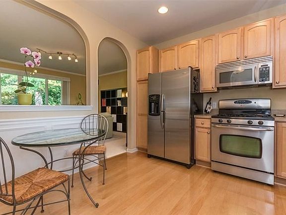 3rd image of 2978 Hunley Dr