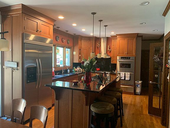 3rd image of 328 E McKenna Ct