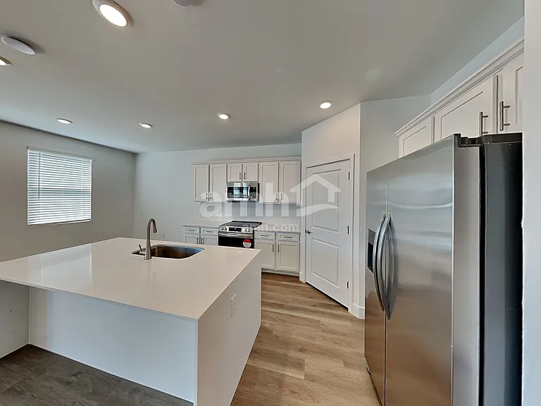 9652 E Harkes Dr — Photo 4