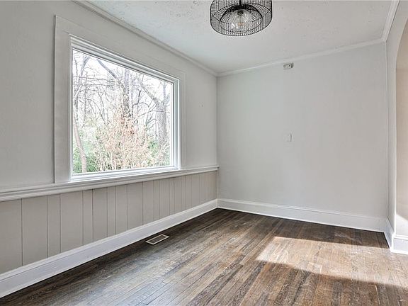 3rd image of 3537 W Hill St