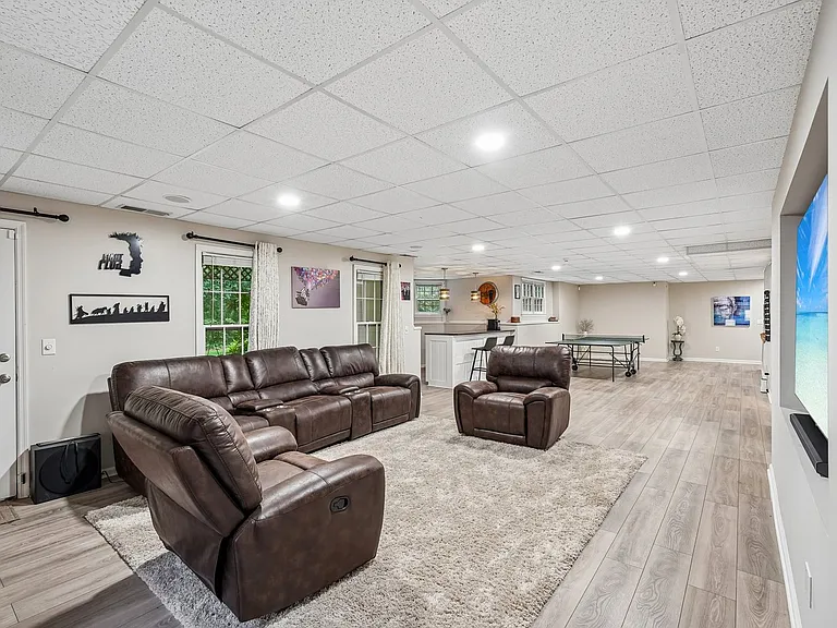 3302 Greencastle Chase NE — Photo 5