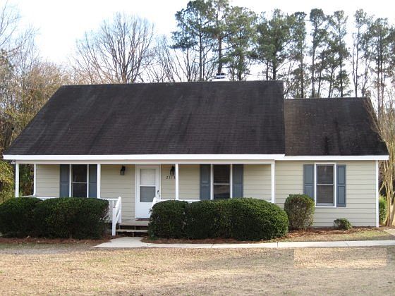 Cute 3 BR, 2BA Home on Acre Lot