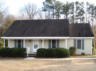 2318 Huntsbridge Dr, Clayton, NC 27520