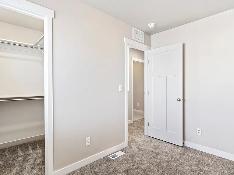 2963 S 3525th St W — Photo 16
