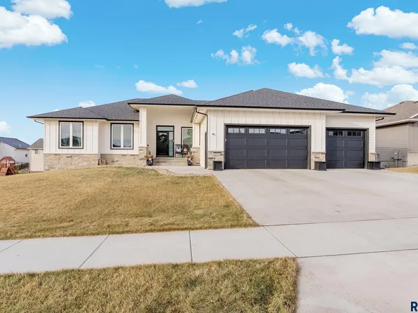 2809 S Faith Ave, Sioux Falls, SD 57110