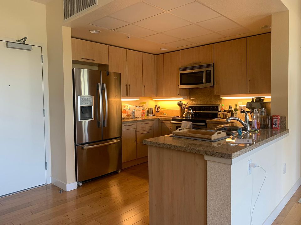 2nd image of 88 Bush St #3