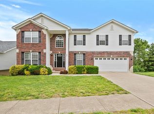643 Winter View Cir, Fenton, MO