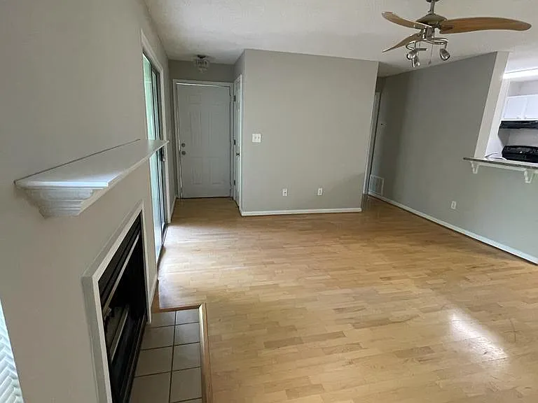 119 Granville Ct — Photo 6