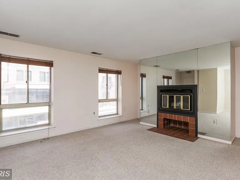 608 S Charles St #A — Photo 7