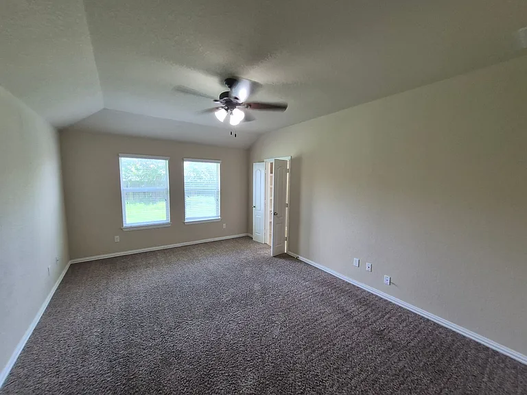 8915 Audubon Park — Photo 34