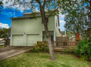 223 E Shore Dr, Clear Lake Shores, TX 77565