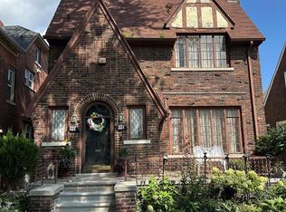 386 Piper Blvd, Detroit, MI 48215