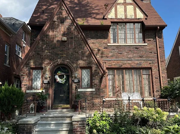 386 Piper Blvd, Detroit, MI 48215