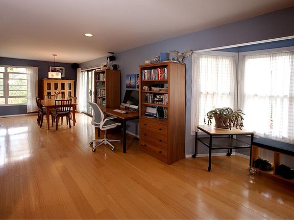 Open Floor Plan Entry