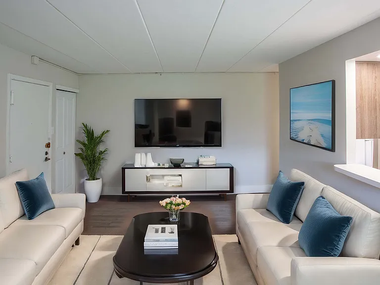 Lions Gate Apartments — Photo 15