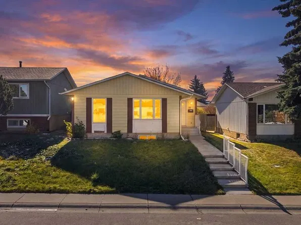 95 N Rundleson Way NE, Calgary, AB T1Y 3H7