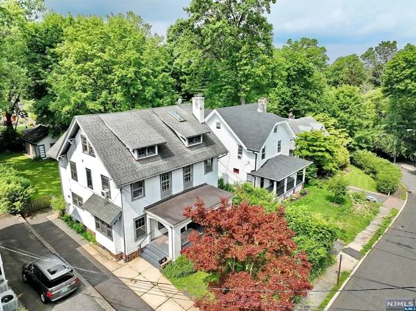 104 High St, Leonia, NJ 07605