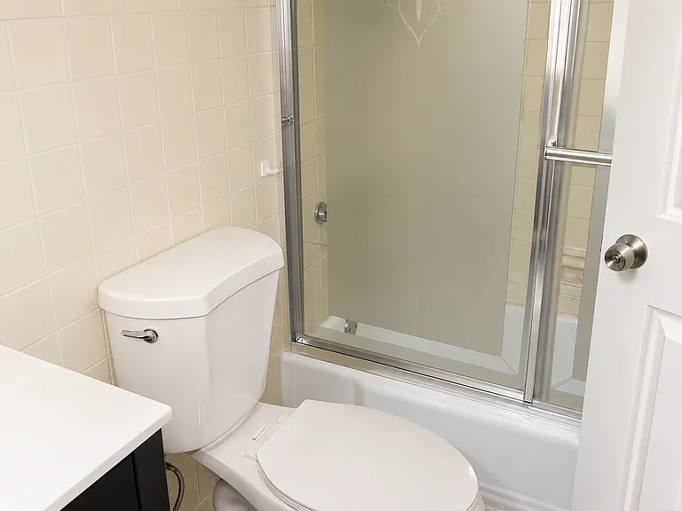 Bano con ducha vista 2