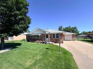 2707 Anna Avenue, North Platte, NE 69101