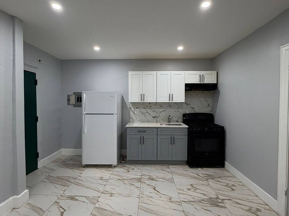 1st image of 408 Leslie St #8F