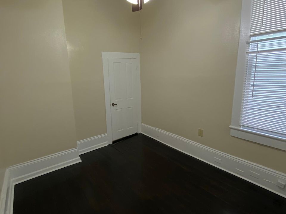 1st image of 2528 Marengo St