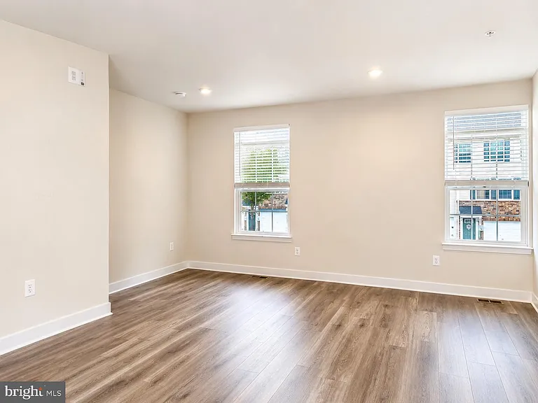340 Paca Gardens Ln — Photo 4
