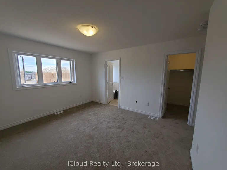 152 Werry Ave — Photo 10